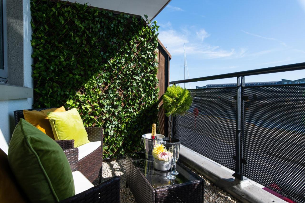Sea View Luxury City Centre - Best Location 戈尔韦 外观 照片